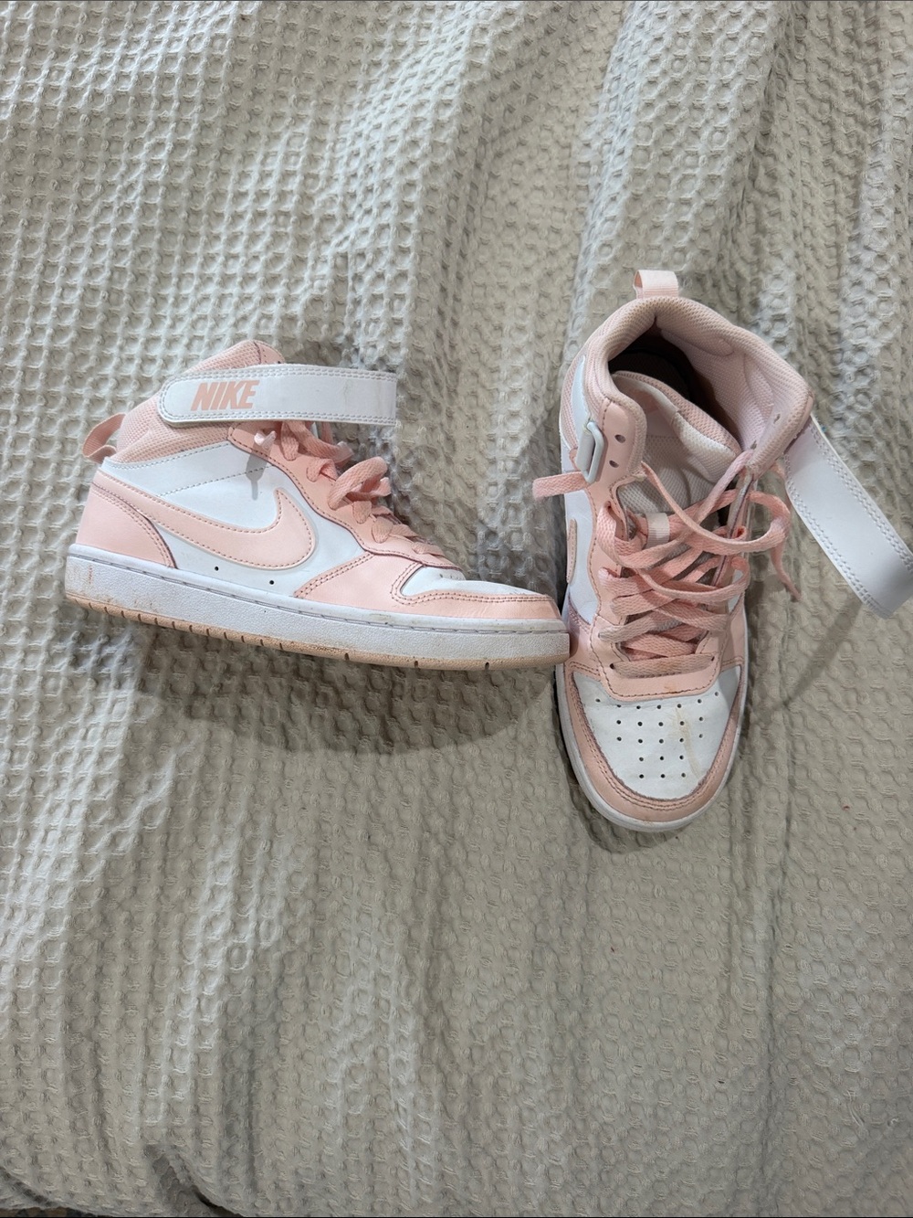 Nike Kids High-Top Sneakers in Light Pink and White